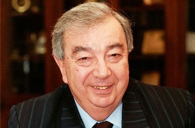 Евгению Примакову вручили диплом Почётного доктора Академического университета