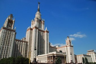 Первый договор о подготовке кадров для развития квантовых технологий подписан между МГУ и резидентом "Сколково" 