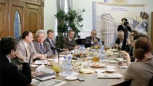 Ректор РГГУ Ефим Пивовар встретился с прессой 